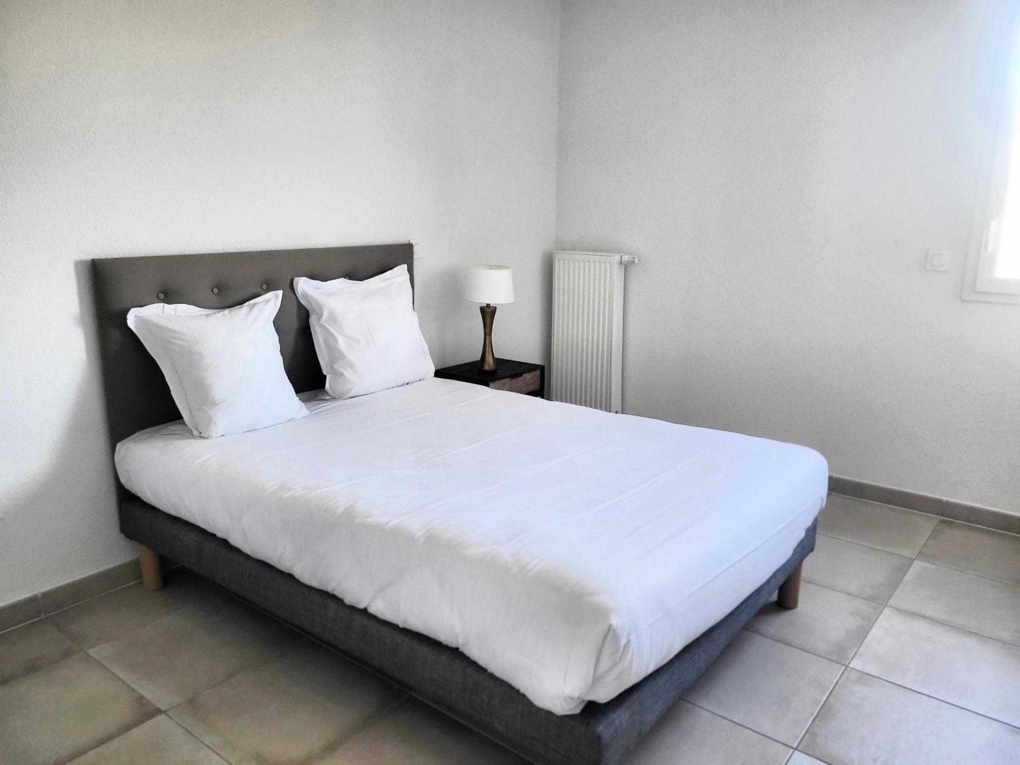 Zenao Appart'Hotels Villeneuve-lès-Avignon Buitenkant foto